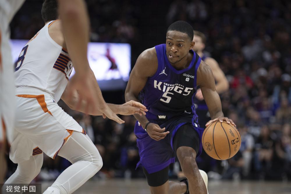 火箭险胜NBA西部第一雷霆 湖人詹姆斯又达另一里程碑.